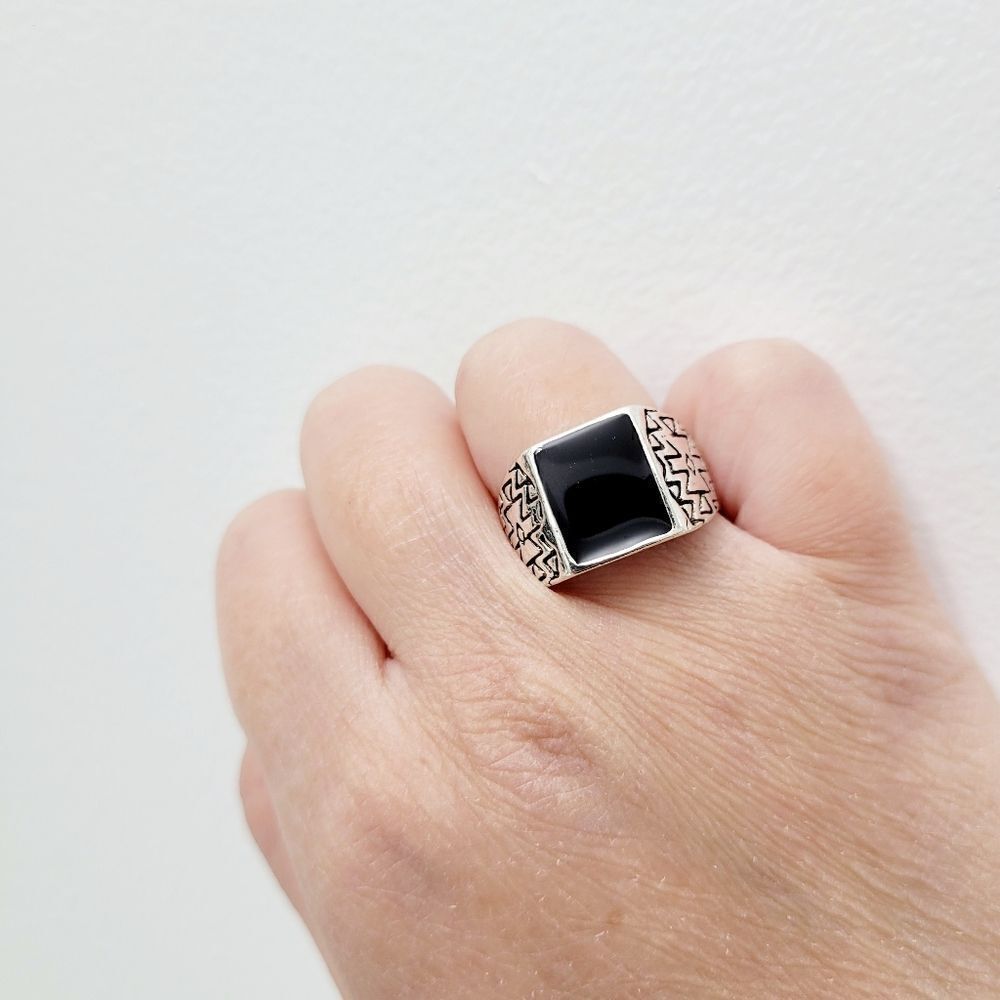 Brand New Silver & Black Square Ring Size: 9 US